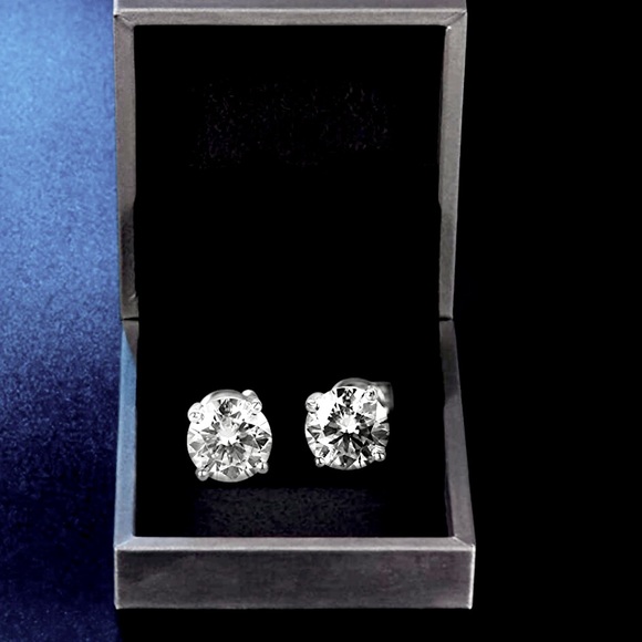 Jewelry - 1ct. Diamond moissanite earrings